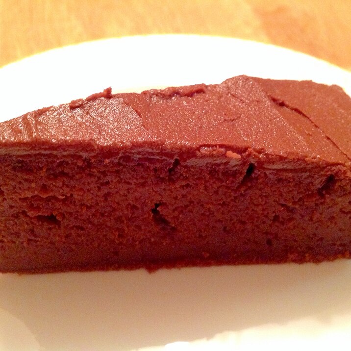 チョコアイシングのチョコレートケーキ レシピ 作り方 By Findus 楽天レシピ チョコアイシングのチョコレートケーキ レシピ 作り方 By Findus 楽天レシピ